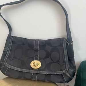 Vintage COACH Monogram Lock Leather Shoulder Bag Purse